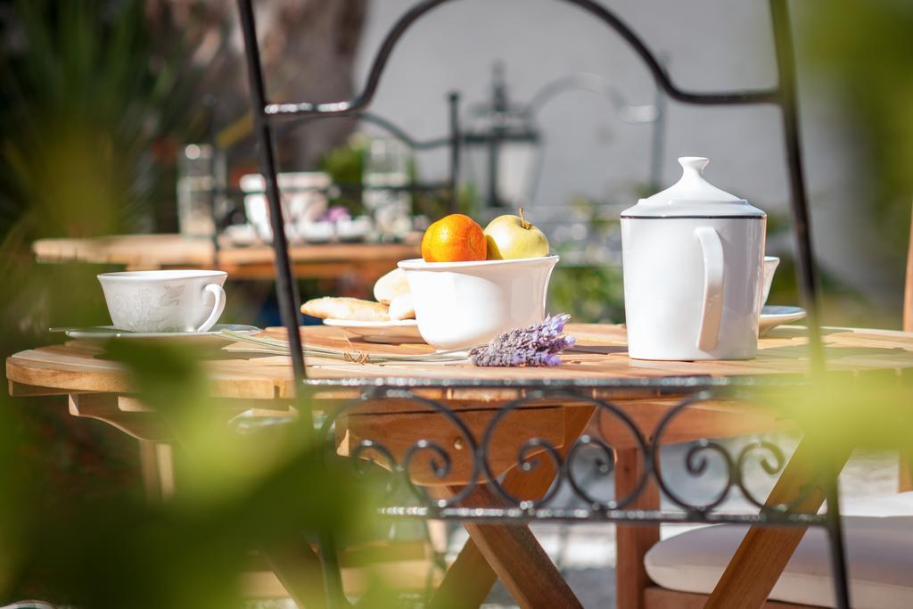 Ecoverode Hotel Emblematico Vegetariano Vegano أرونا المظهر الخارجي الصورة